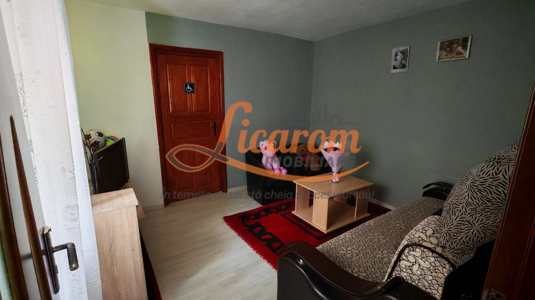 Corp de casa 4 camere zona Nicopole,curte comuna cu 1 familie. - imaginea 8