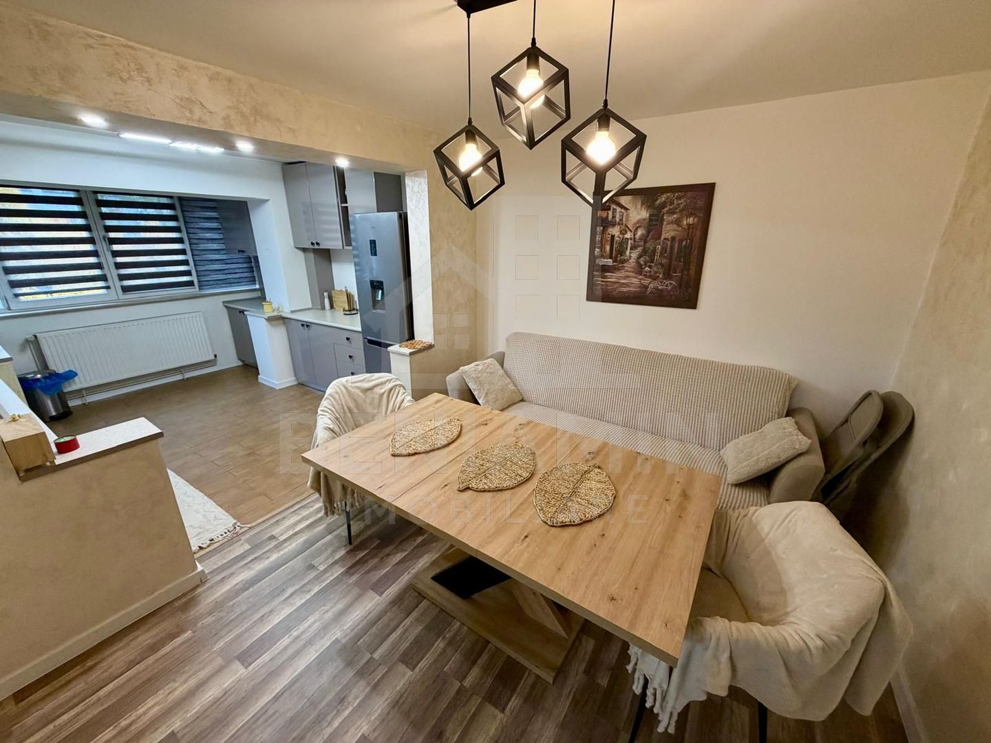3 camere transformat in 2 - renovat 1 mai etaj 2 cu 2 bai - centrala - imaginea 7