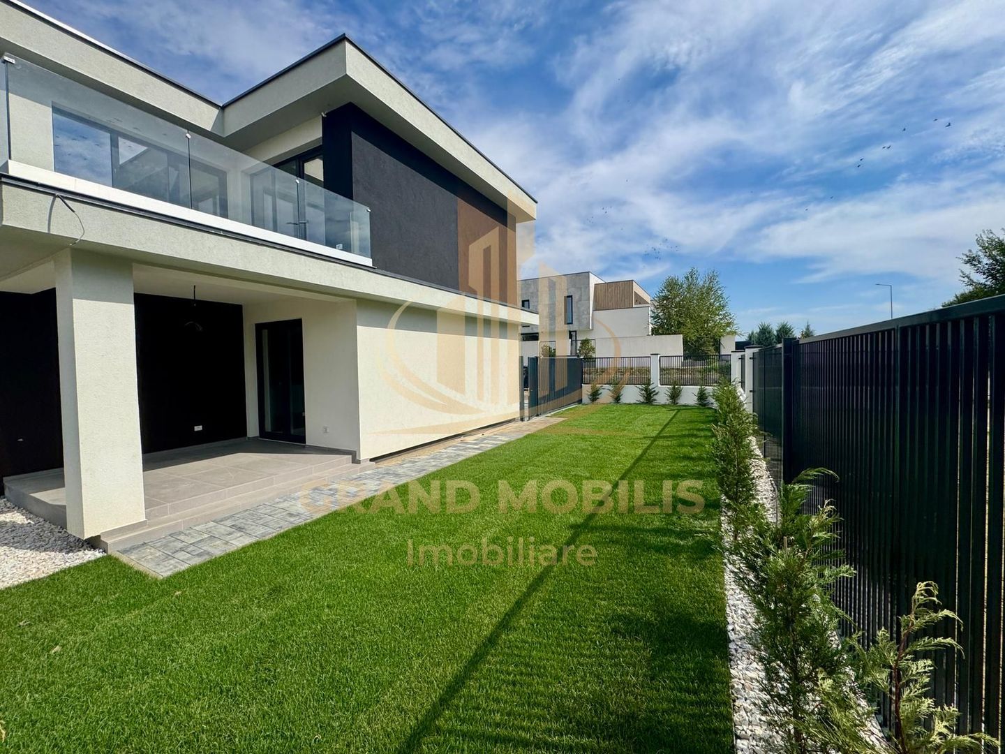 Duplex modern, 135 mp, grădină amenajată–Dumbrăvița, zonă linistita