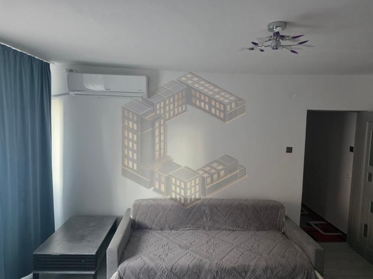 Apartament cu 3 camere, etaj intermediar, renovat, zona Sagului - imaginea 3