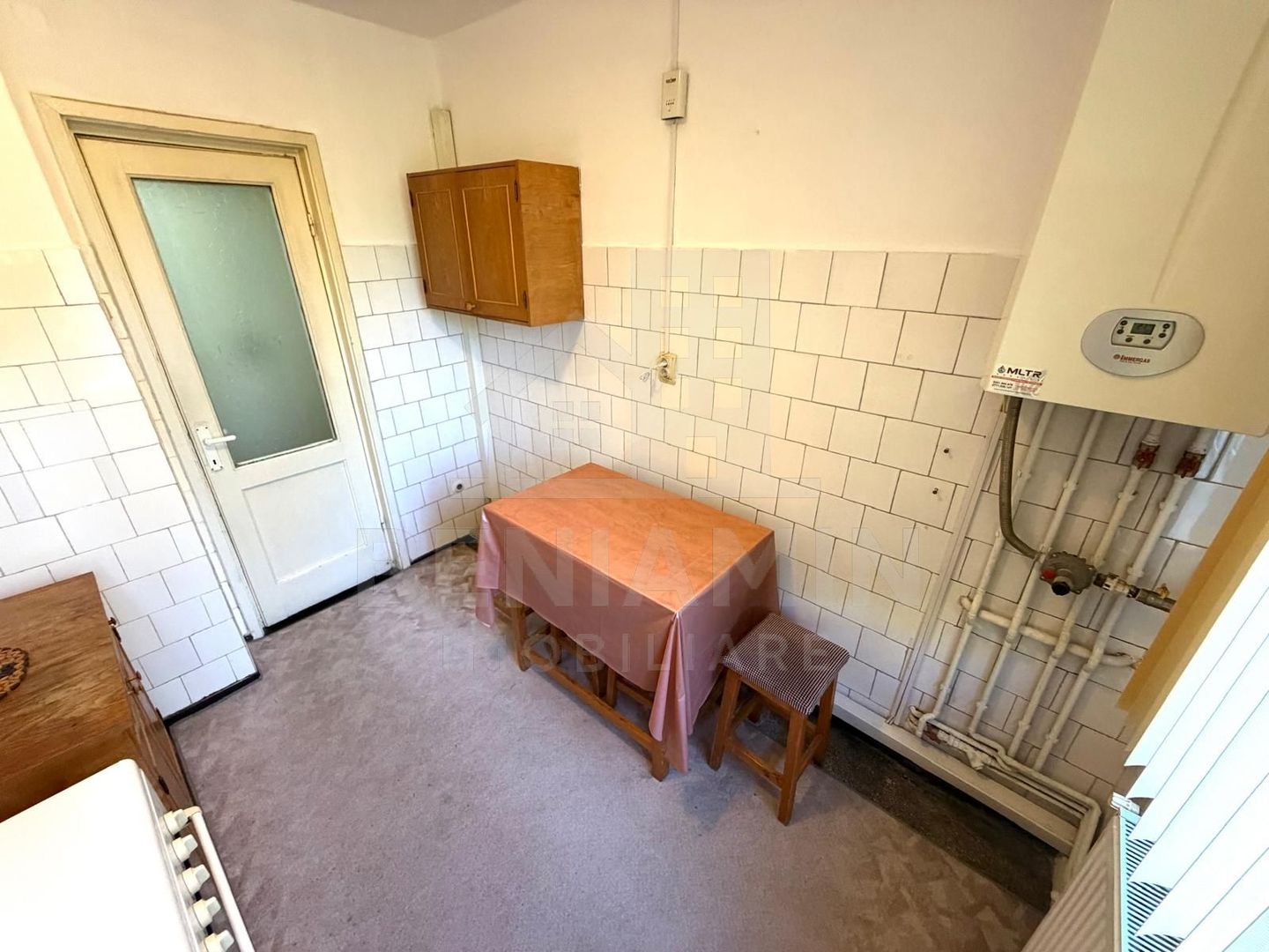 2 camere - etaj 3 - 52mp - centrala - Calea Severinului - Scoala 12 - imaginea 9