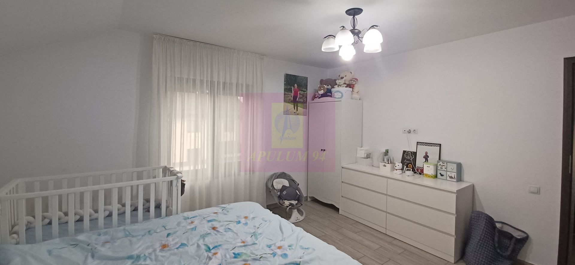 Săbăreni, casă P+1E, 137 mp utili, terasă, CT, pivniță, garaj, asfalt