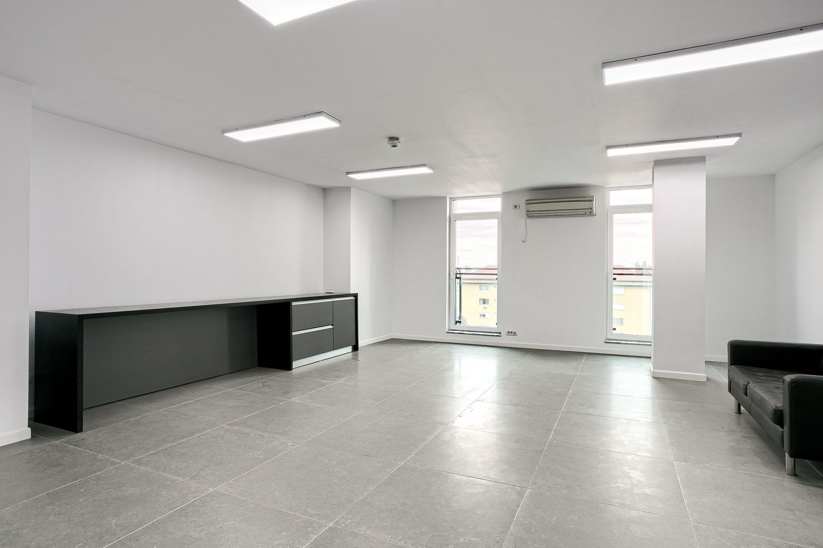 Imagine 2 - De închiriat Birou de Lux, Zona Centrlă, la Preț Promoțional