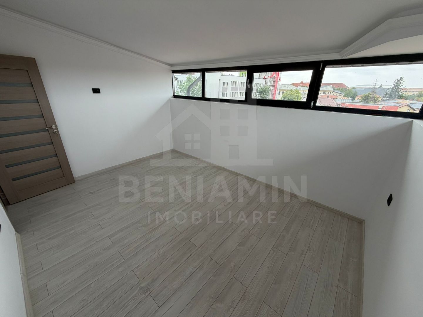 Apartament tip studio-Bloc nou-Incalzire in pardoseala-etaj 3-liber - imaginea 4