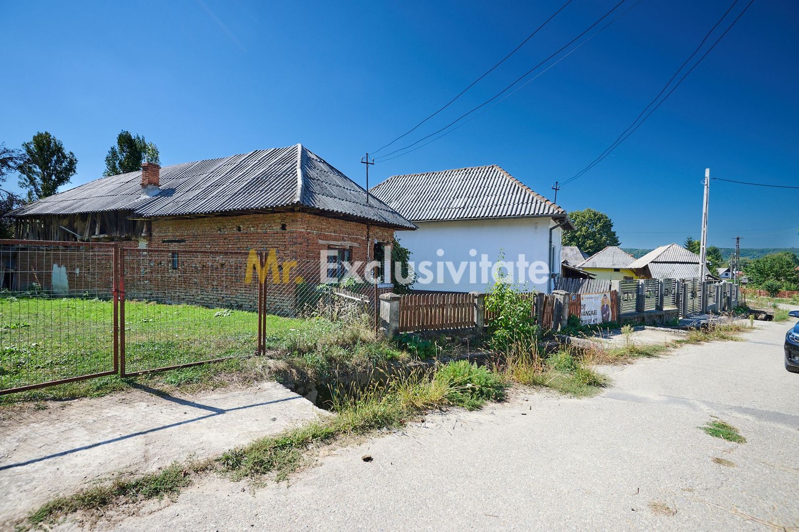 Casa cu teren de 1.200 mp si livada–Badesti, comuna Pietrosani, Arges - imaginea 12