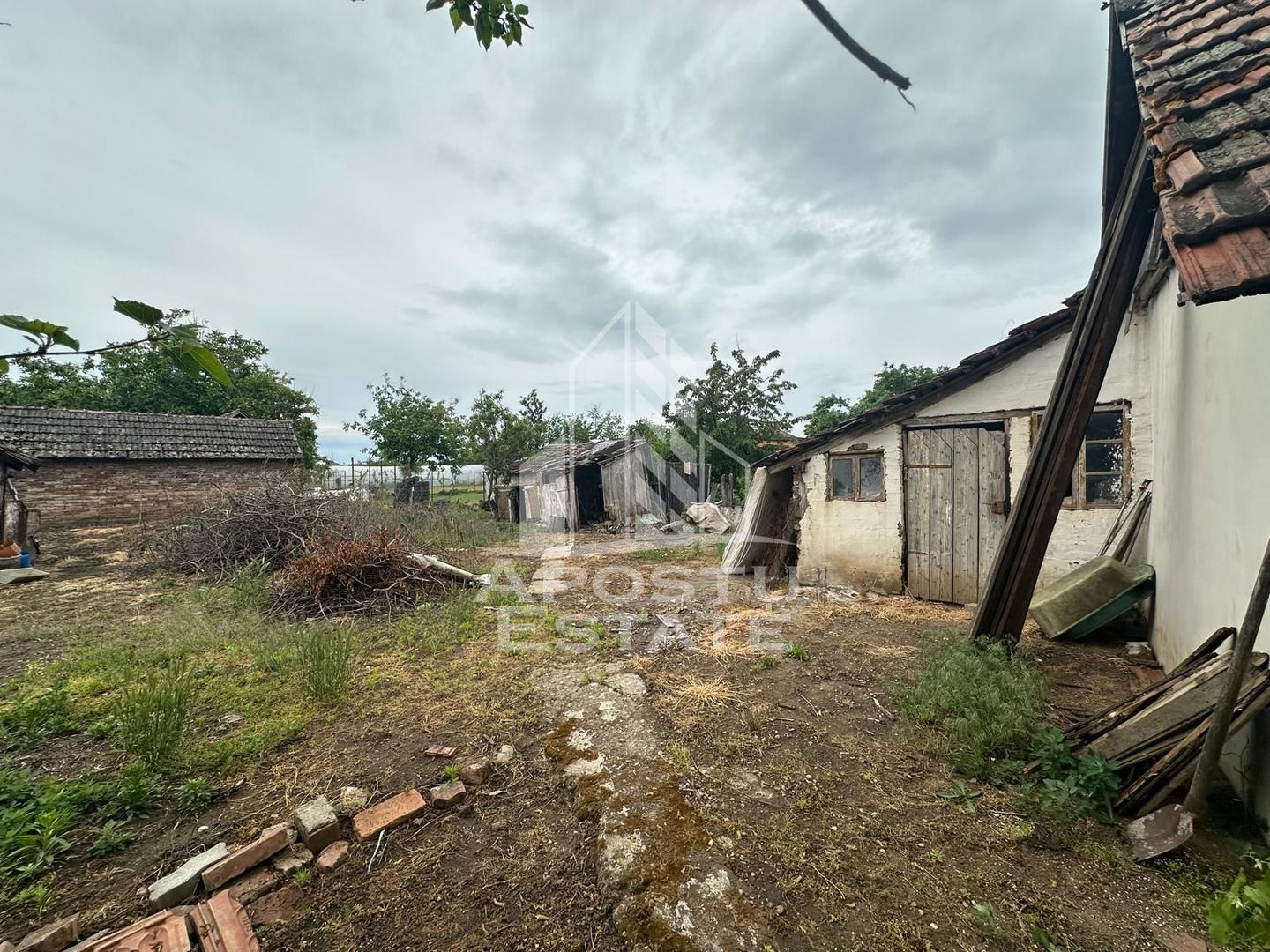 Casa cu teren de vanzare in Zimandu Nou - imaginea 6
