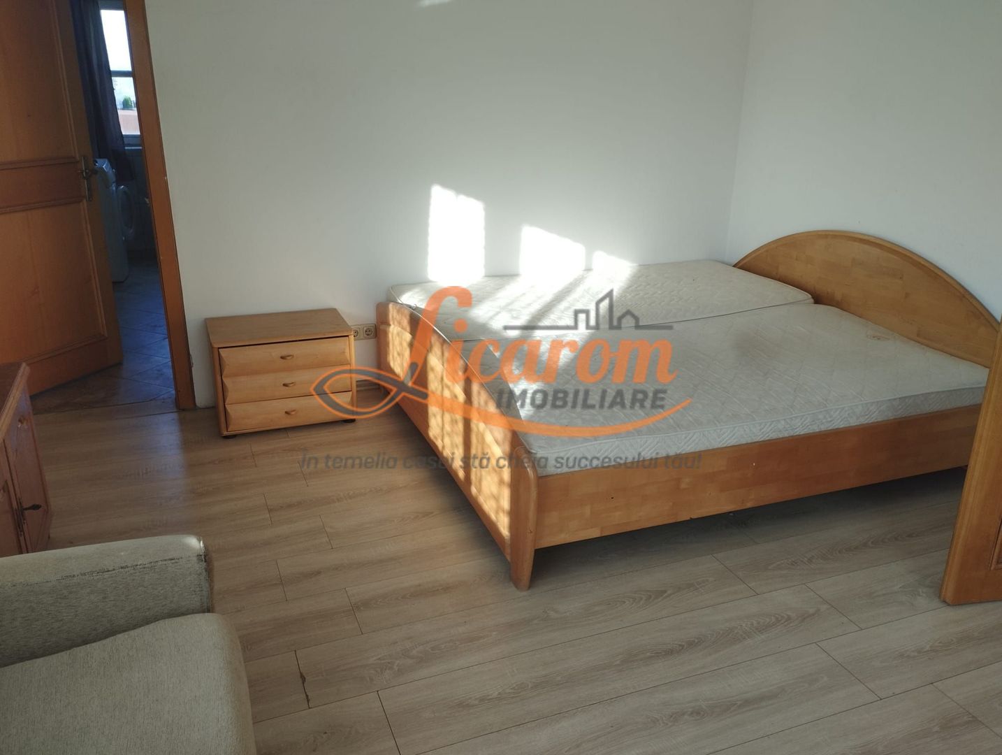 Apartament 3 camere Comuna Cristian,mobilat si utilat 430 euro. - imaginea 4