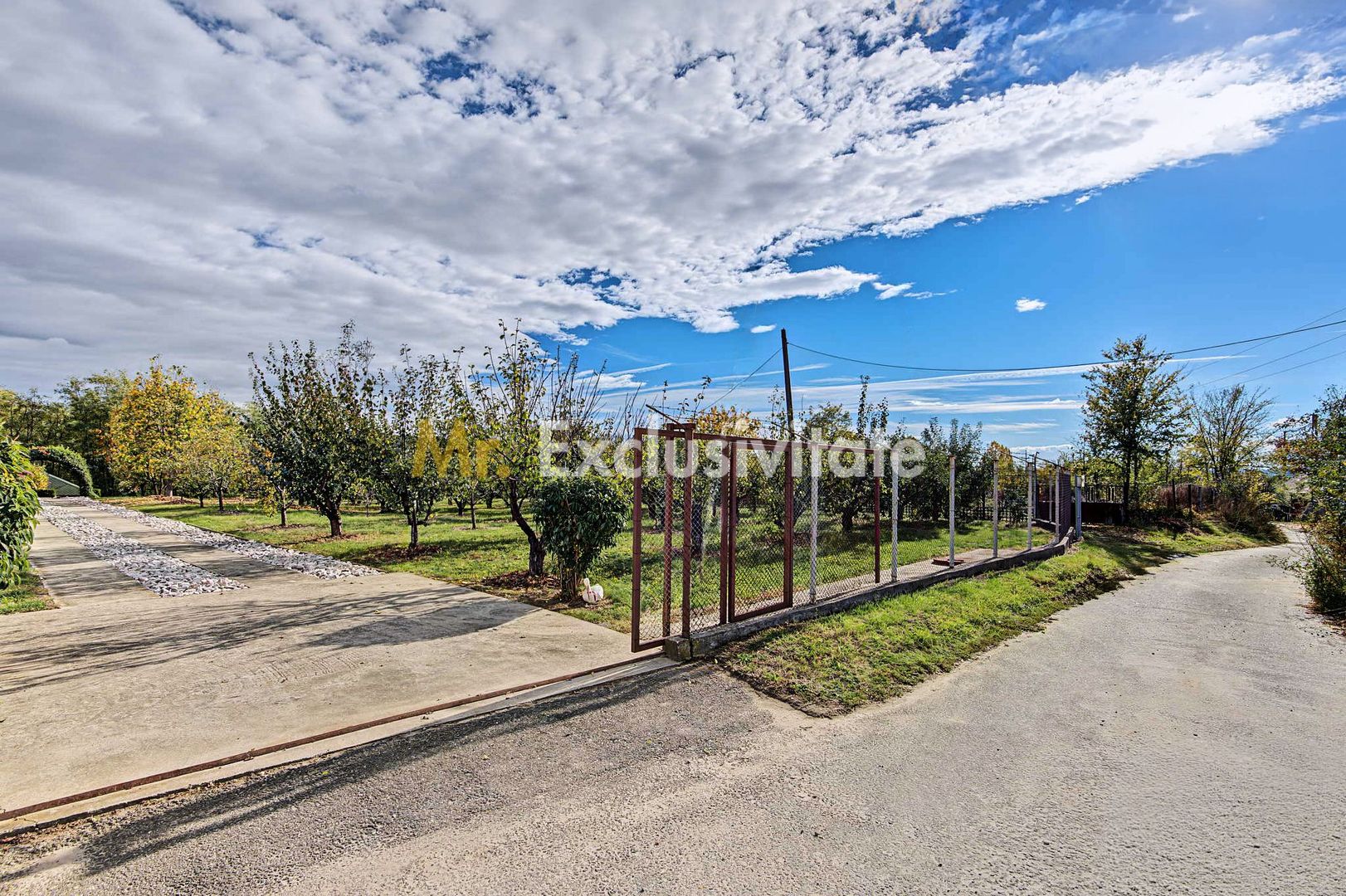 Casa individuala + teren 2.014 mp + livada Mioveni -Colibasi - imaginea 12