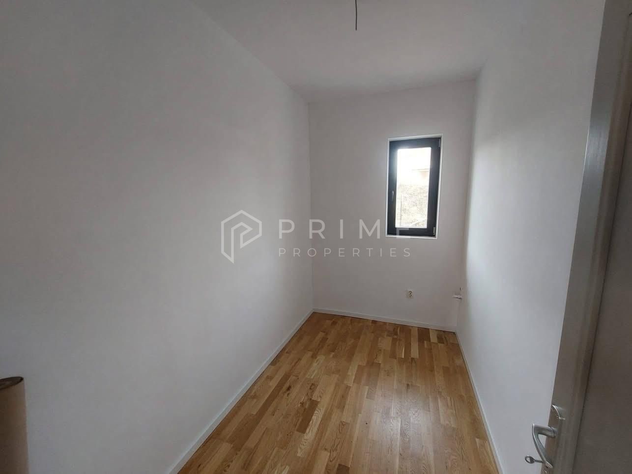 Vilă chalet modern cu perete panoramic de sticlă - Livezeni, Mureș - imaginea 10
