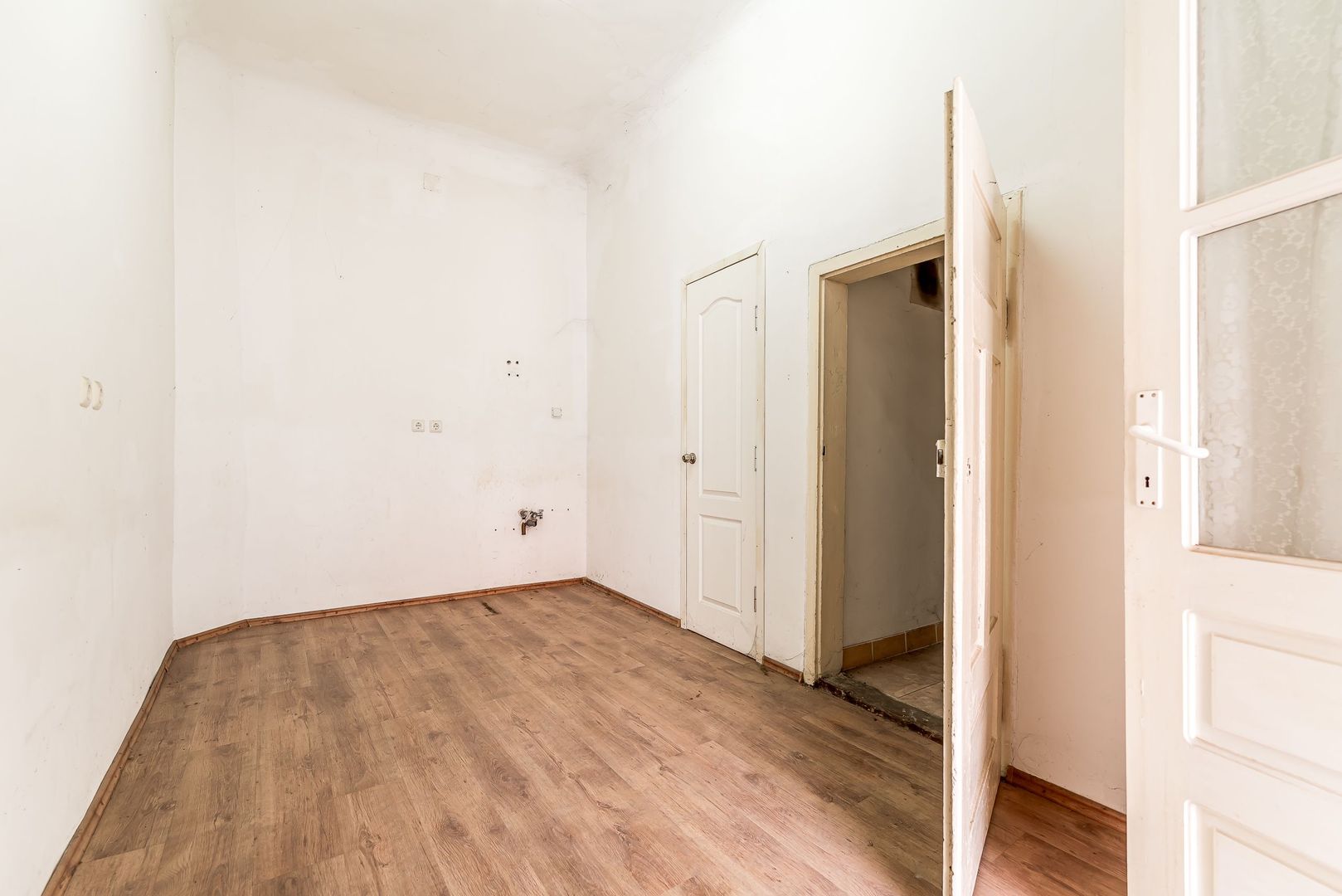 Imagine 6 - Apartament 2 camere Str. Lucian Blaga, clădire în renovare completa