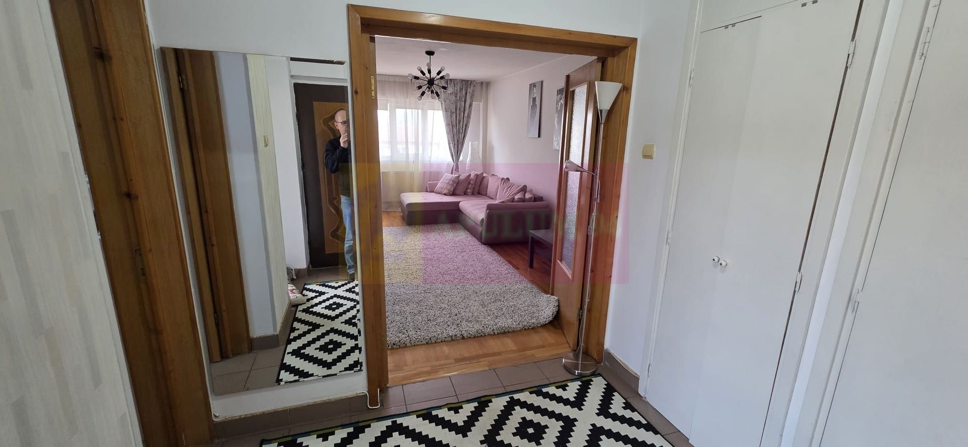 Apartamnet cu 2 cmere de vanzare in Campina