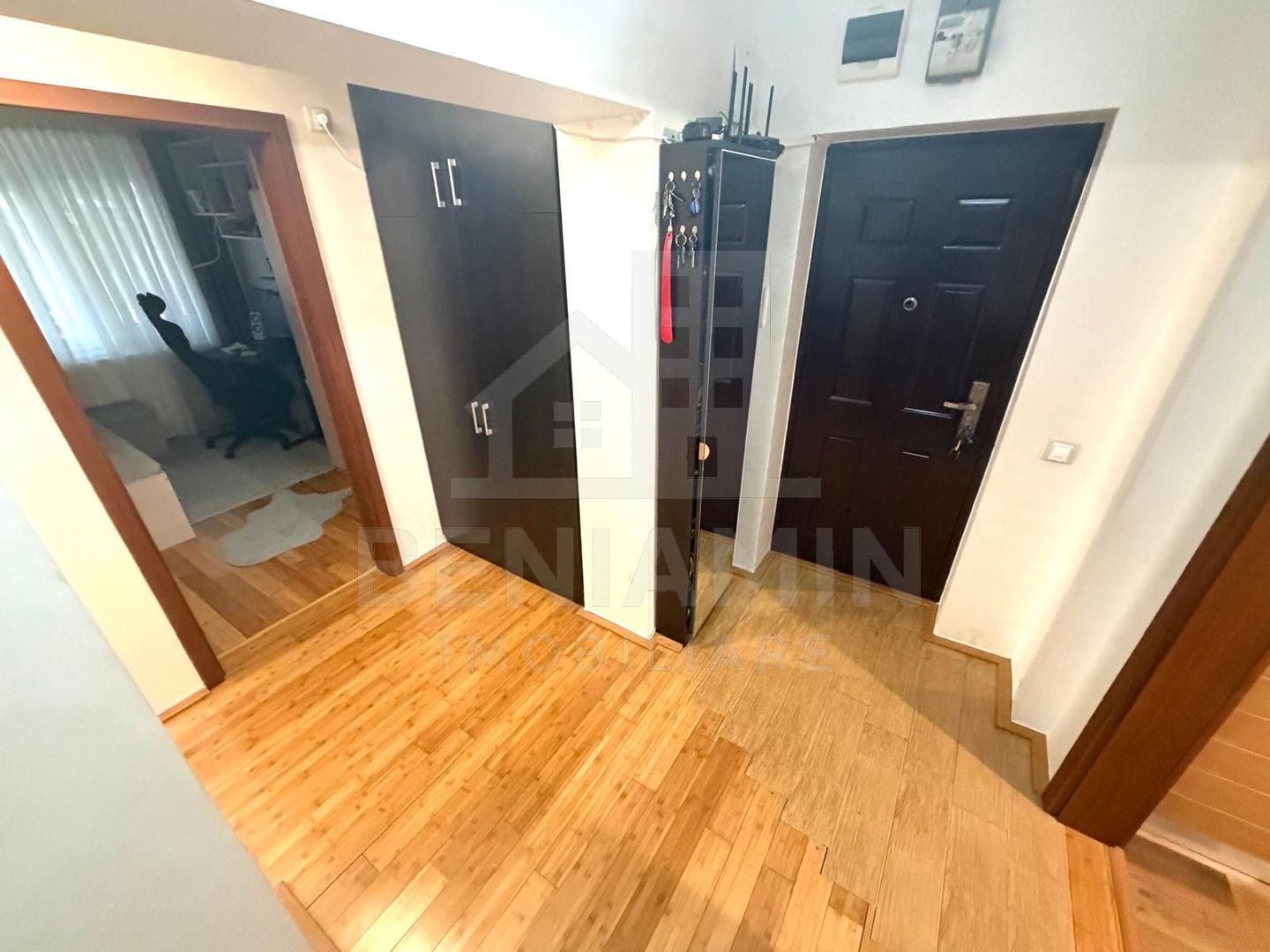 Apartament 3 camere decomandat parter Brazda lui Novac Simplon 67mp - imaginea 5
