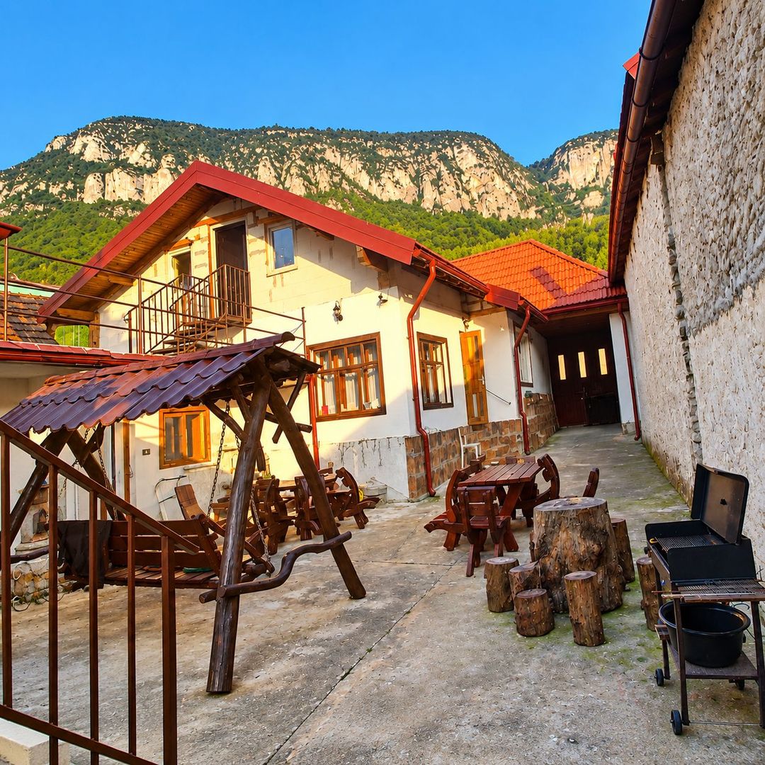 Casă cu grădină, saună și ciubăr în Băile Herculane | 2 zone de locuit - imaginea 2