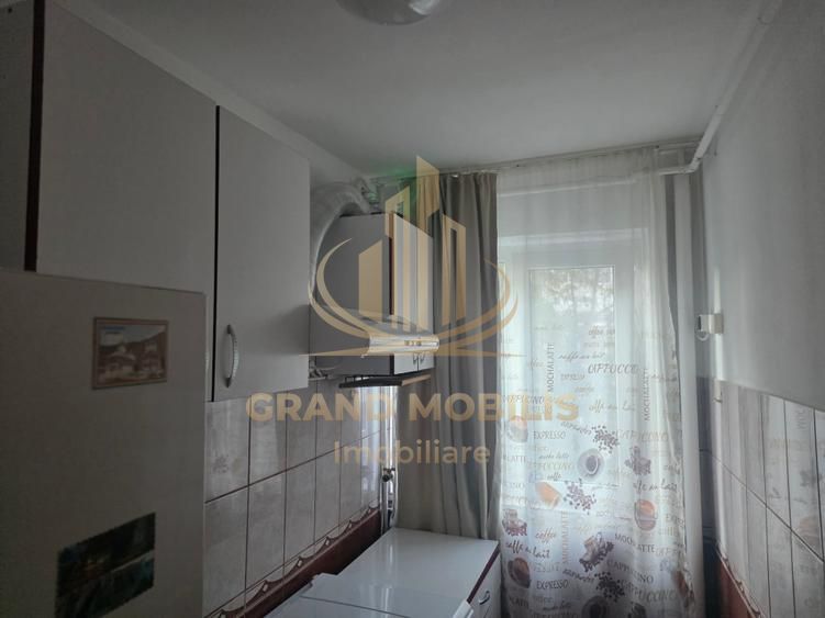 Apartament 3 camere, etaj 2, balcon închis, Calea Șagului - imaginea 12