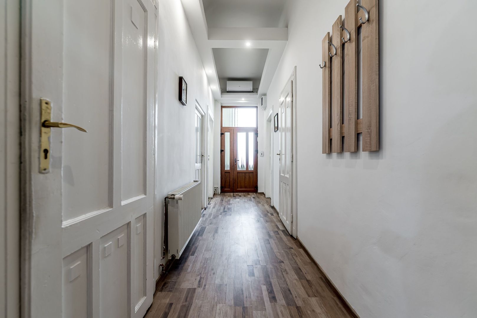 Imagine 7 - Apartament ultracentral cu 4 camere decomandat, etaj intermediar