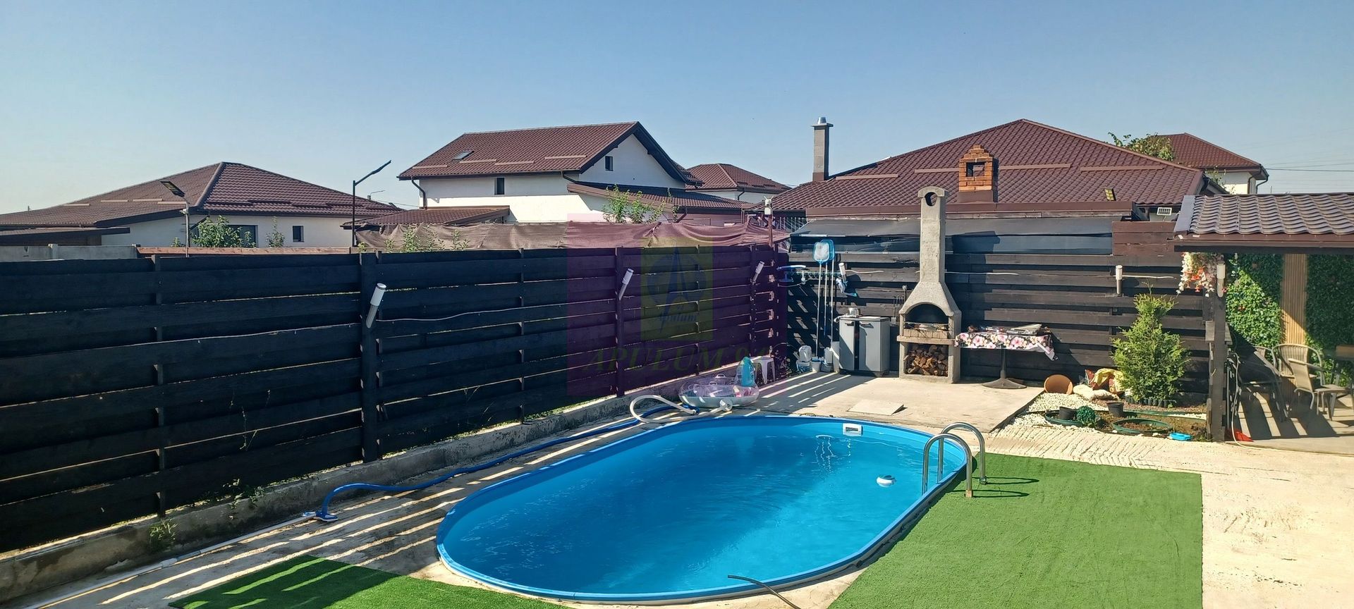 Casă nouă Săbăreni, terasă, piscină, foișor, barbeque, curte 440 mp