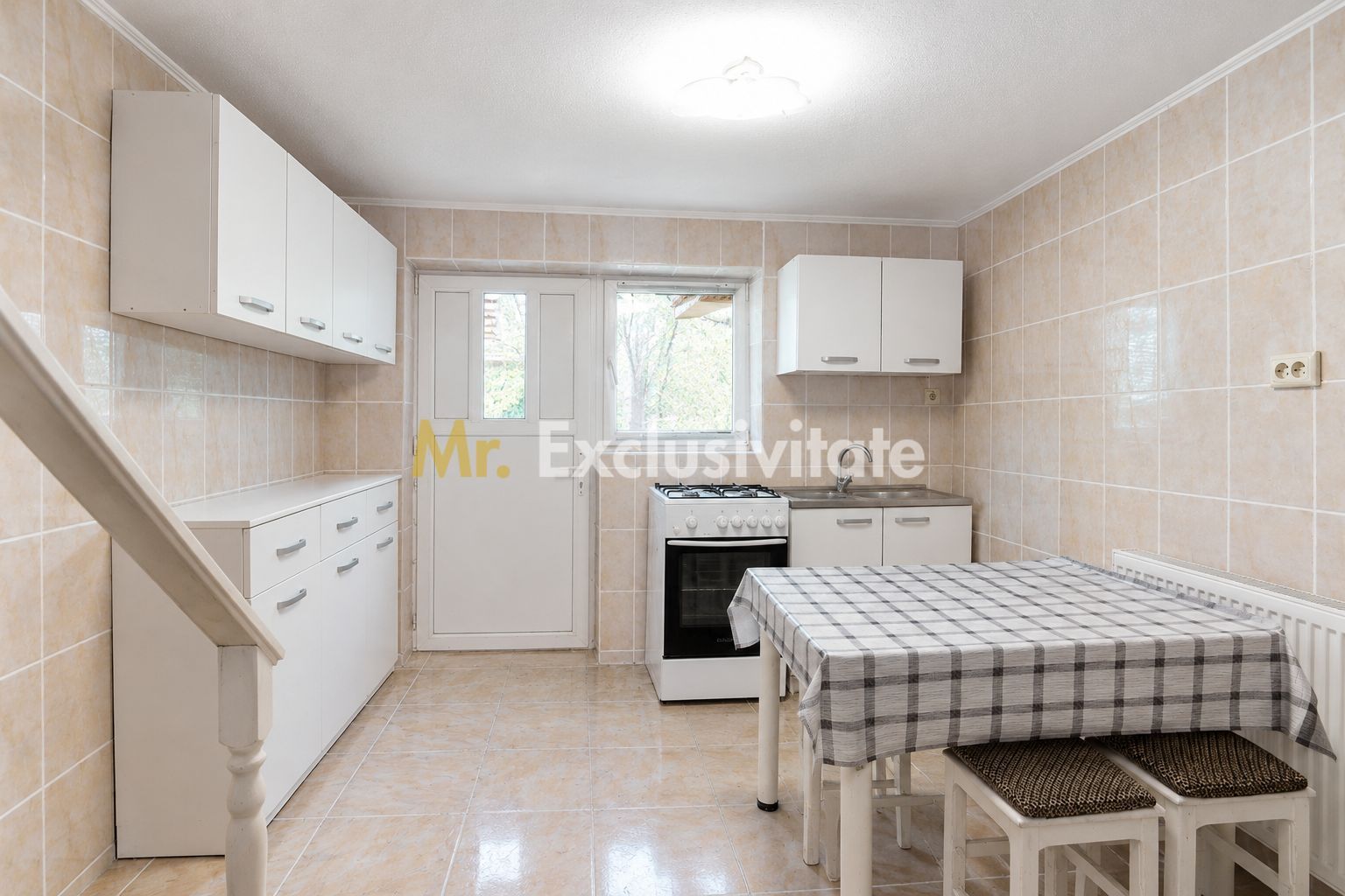 Proprietate deosebita cu doua case si teren generos – Cosesti, Arges - imaginea 13