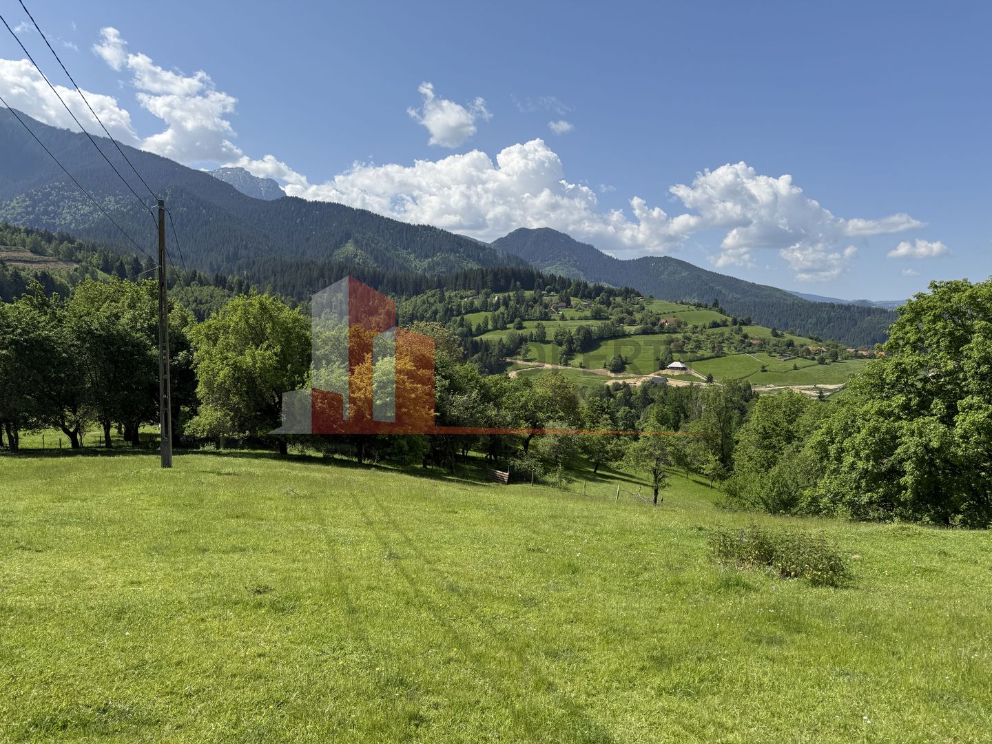 Teren cu priveliște spectaculoasă în Bran – Sohodol - imaginea 11