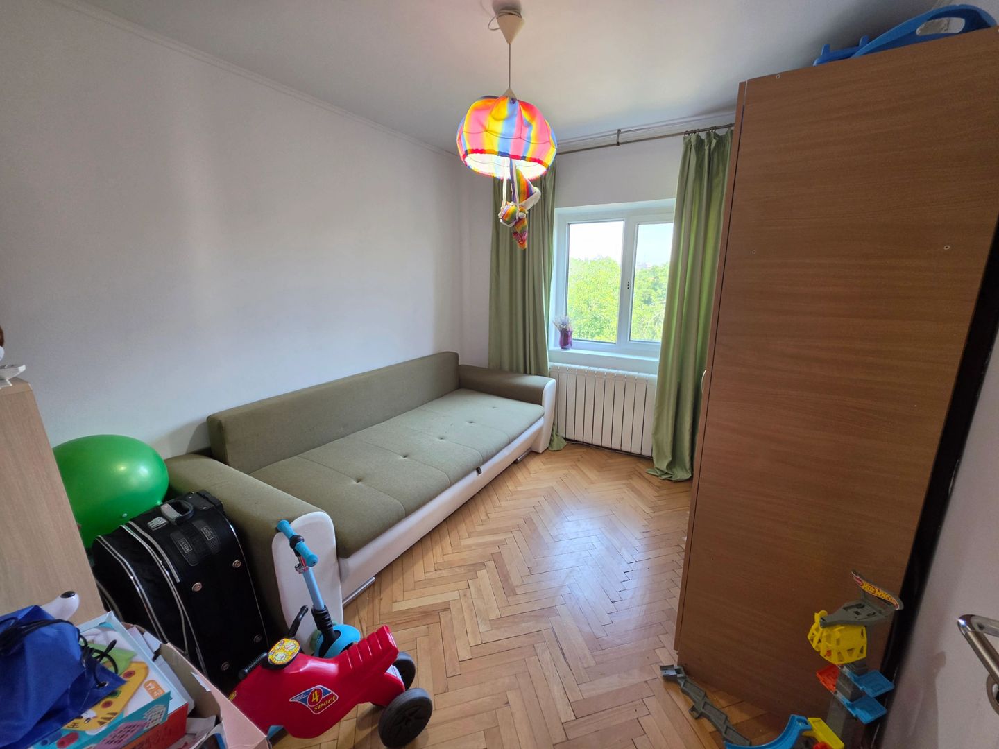 Vand apartament cu 4 camere aproape de centru - imaginea 14