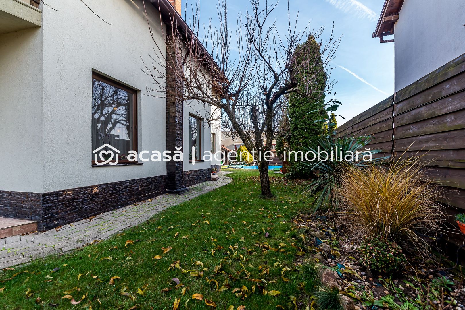 VILĂ MODERNĂ CU PISCINĂ, SAUNĂ- COMISION 0% – ARADUL NOU