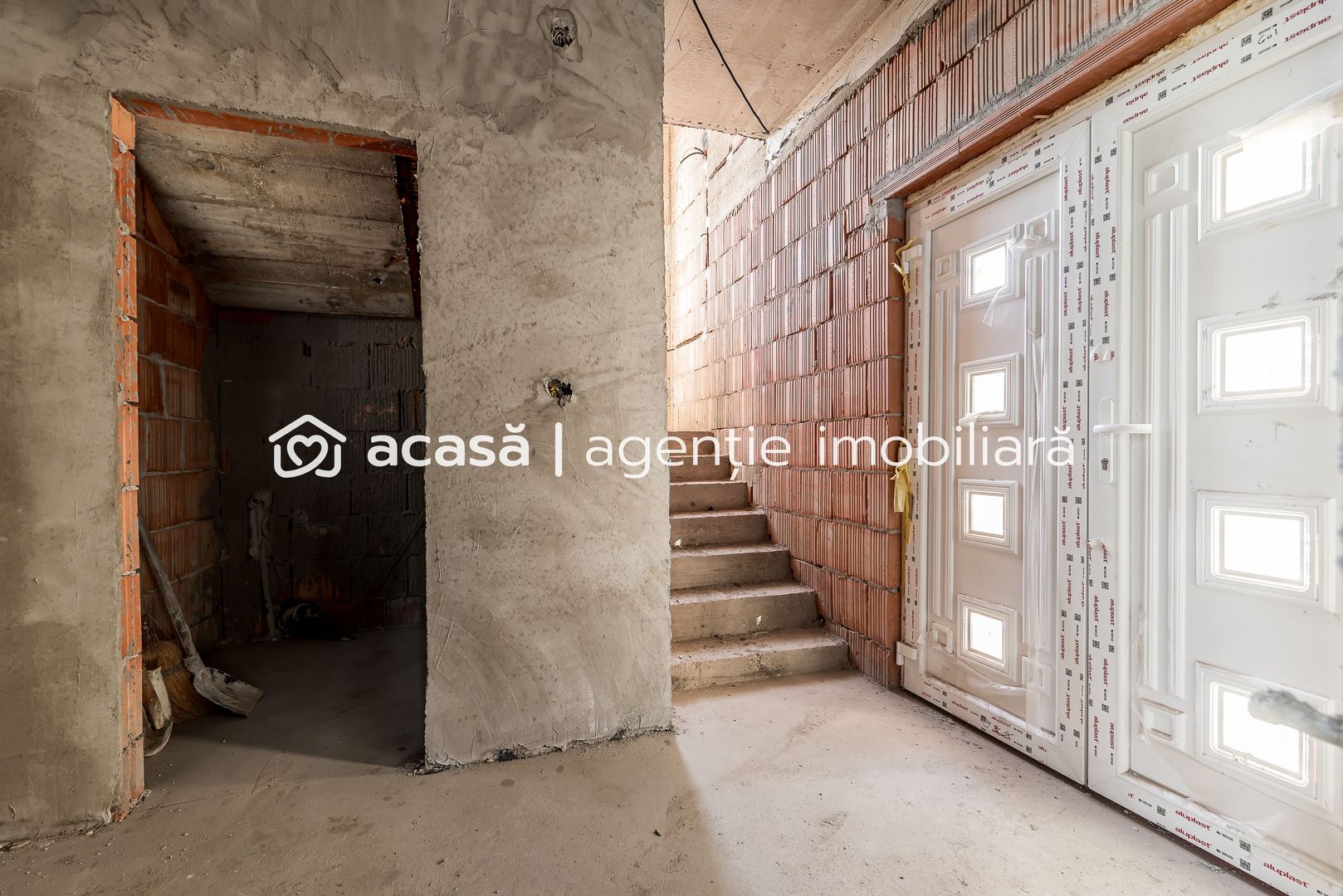 Imagine 5 - Casă nouă cu etaj semifinalizată, zonă liniștită în Aradul Nou