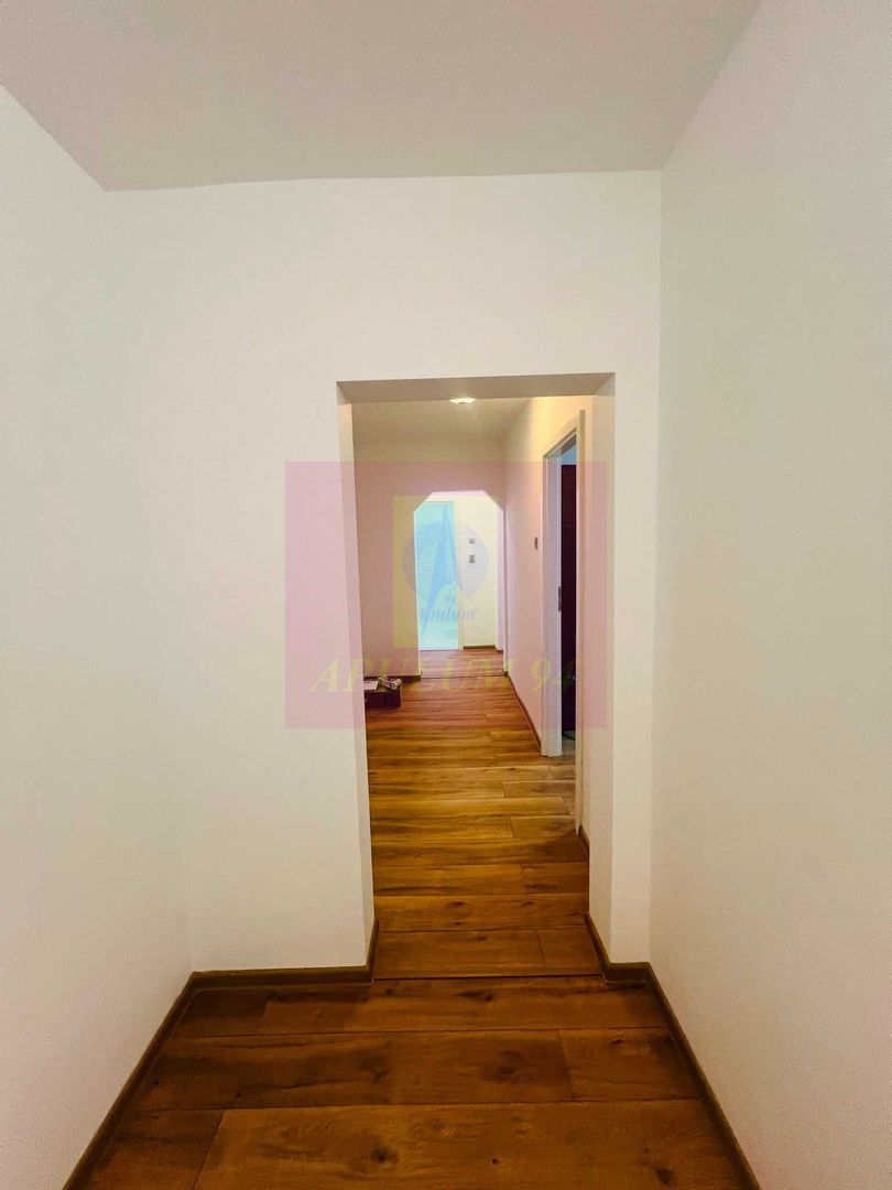 Apartament 4 camere bd Tineretului cu Centrala proprie+parcare - imaginea 5