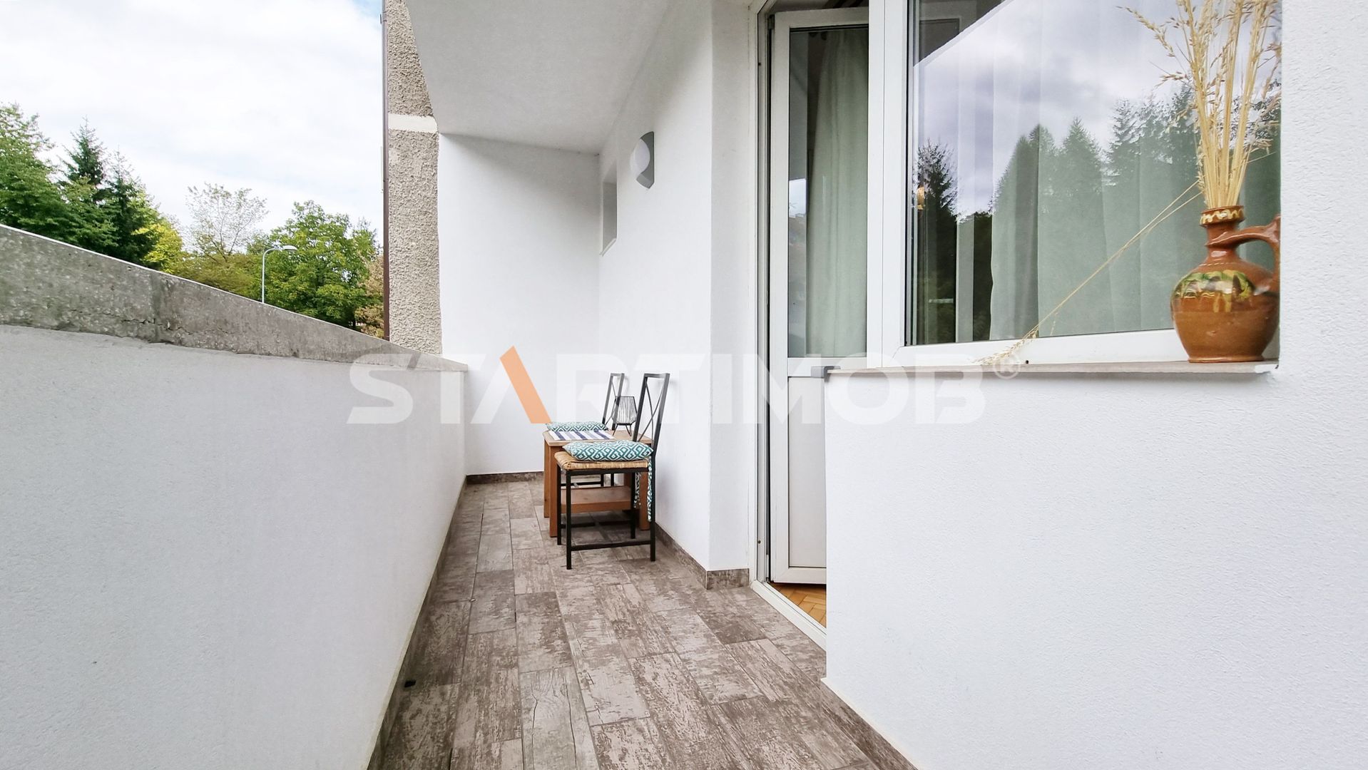 Apartament 3 camere cu parcare si boxa Central