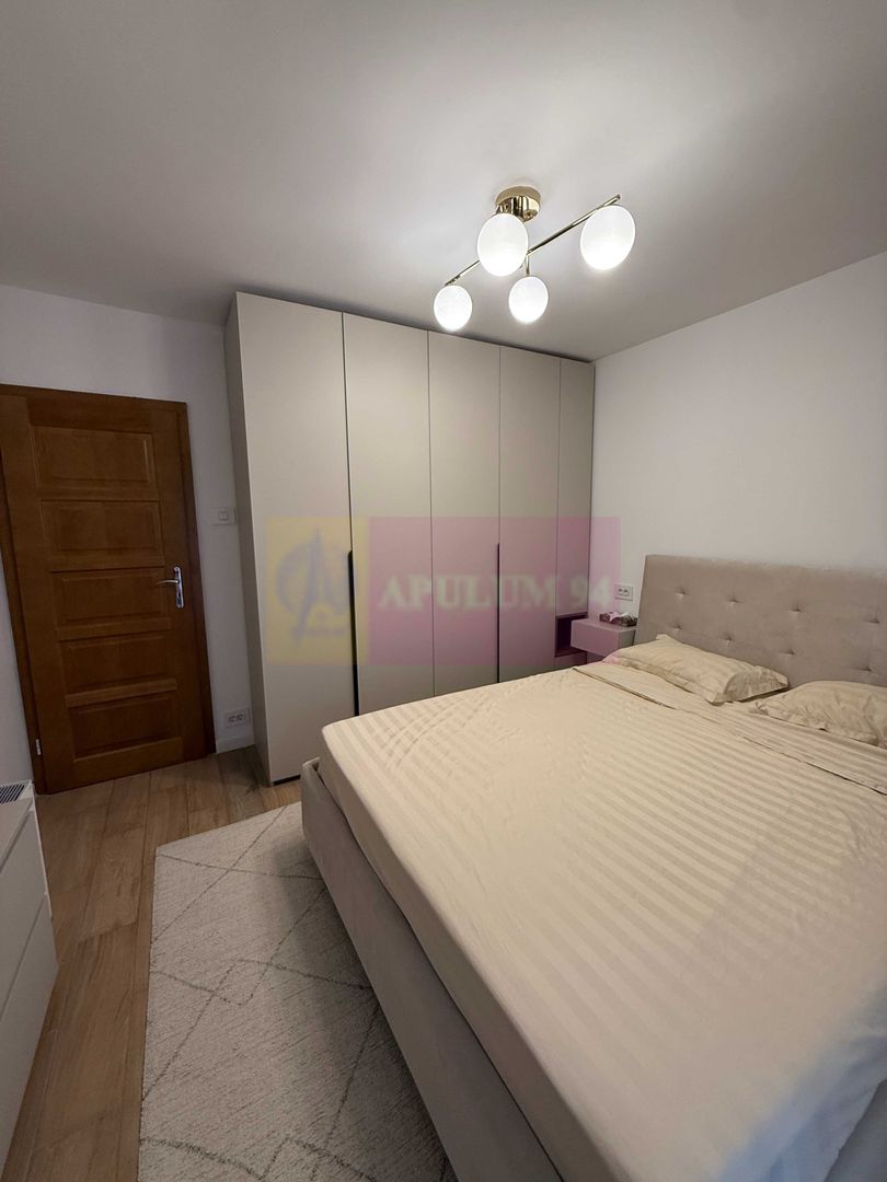 Vanzare apartament de 3 camere in zona Unirii-Sf Vineri