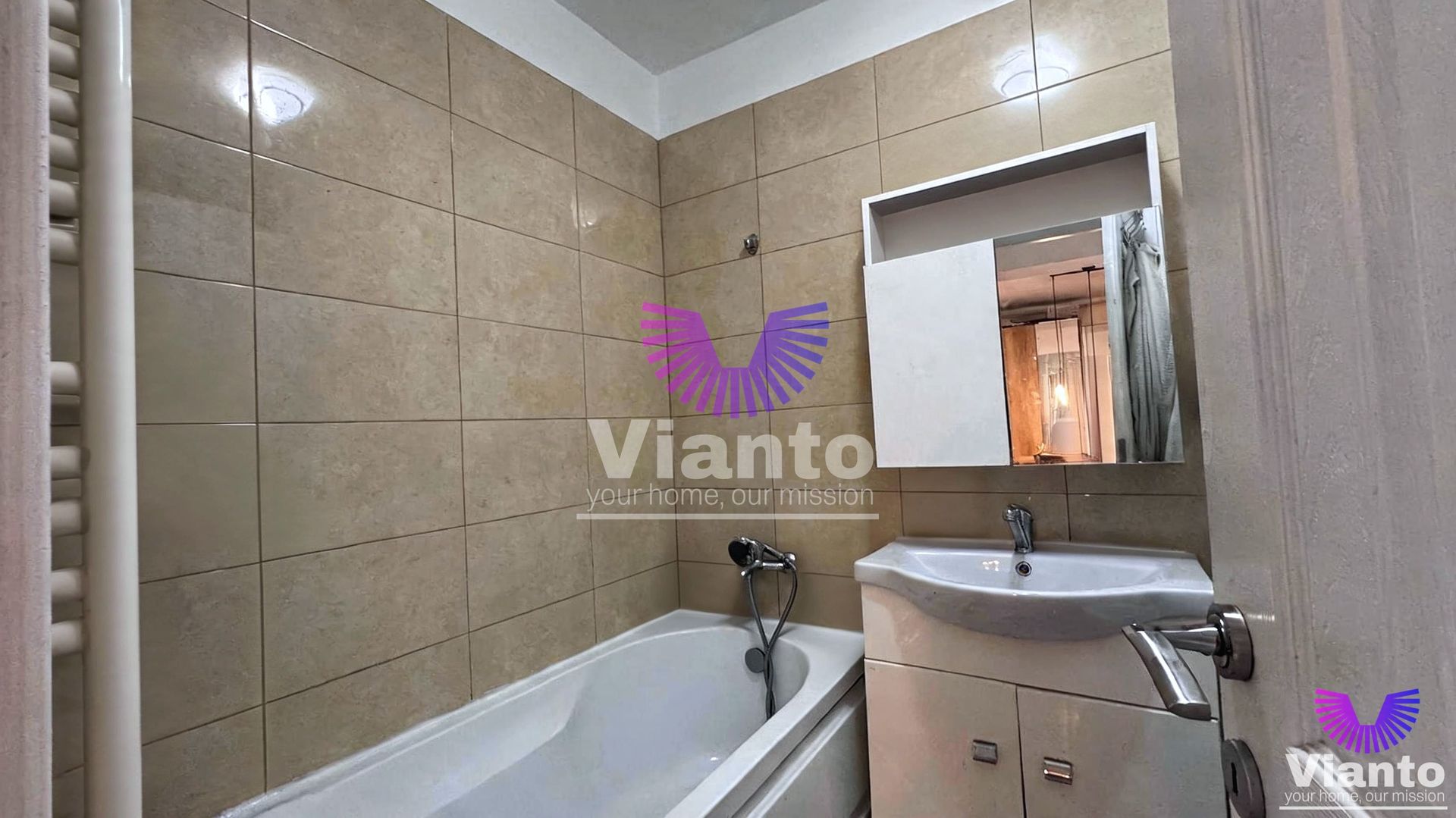 Apartament 3 camere si 2 balcoane - Cartier Arhitectilor