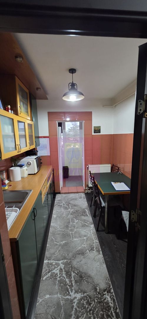 Apartament cu 2 camere de vânzare în Câmpina, zonă Central - imaginea 10