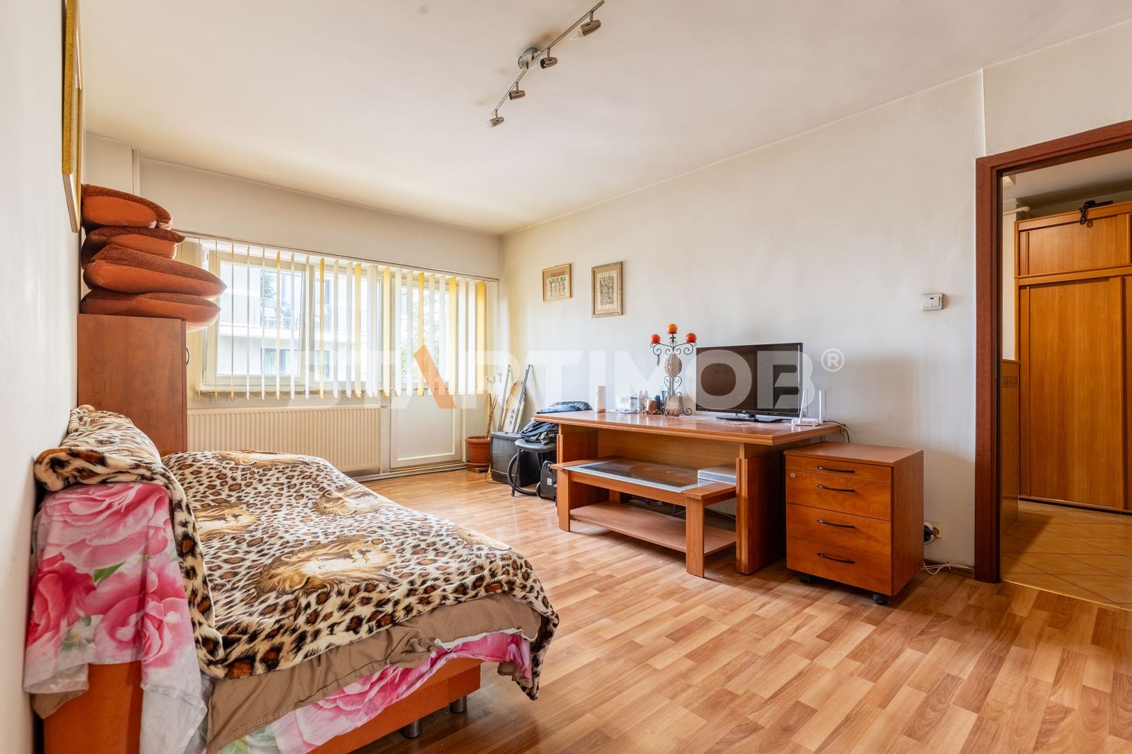 Apartament central str de Mijloc
