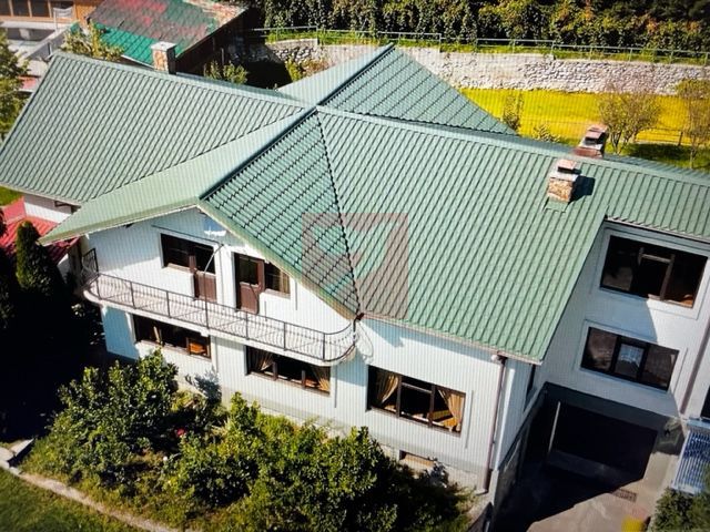 O proprietate de exceptie la Corbi, 18 ha, izvor, lac, pastravarie - imaginea 15
