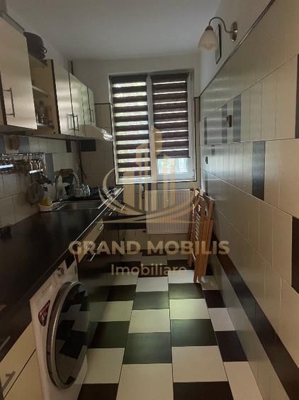 Vand apartament 2 camere mobilat+boxa - imaginea 8