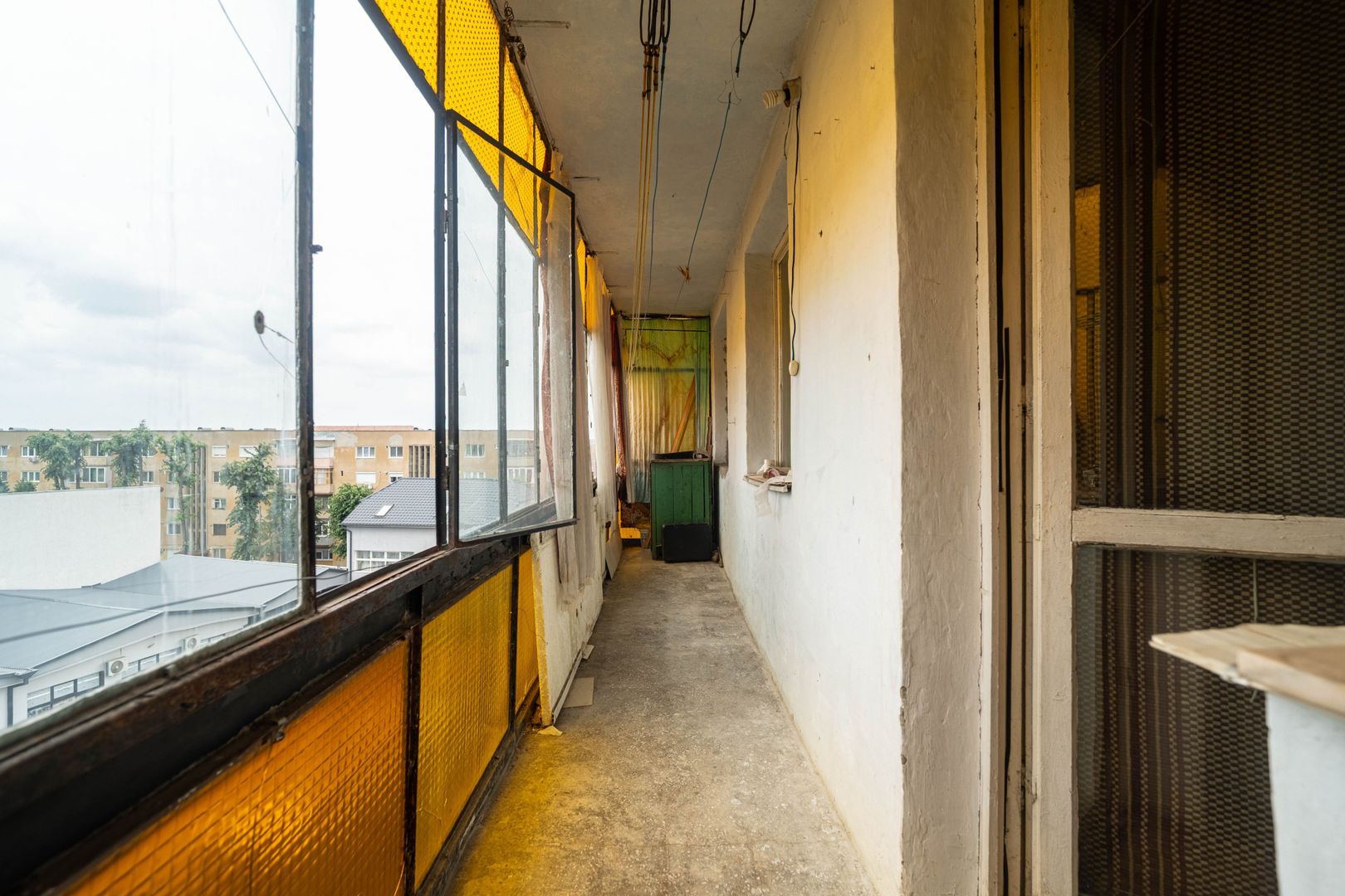 Imagine 8 - Apartament 4 camere decomandat - bvd. Revolutiei - COMISION 0