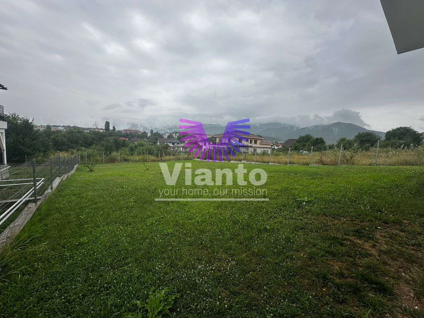 Casa Individuala cu 4 Camere 210mpu si Teren 727mp in Cisnadie