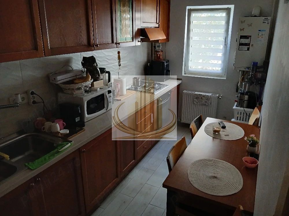 Apartament 3 camere zona rezidentiala - imaginea 4
