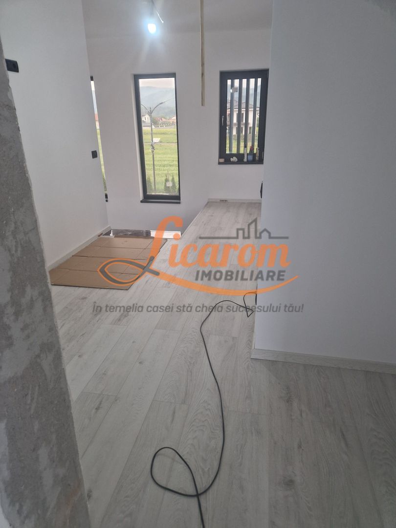 Vila individuala Cristian P+E, 4 camere,"La cheie" teren 511 mp. - imaginea 19