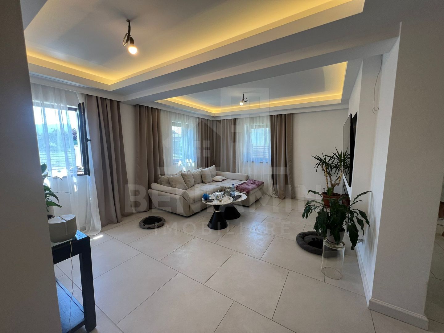 Casa-4-Camere-165mp-Utili-480mp-Garaj-Teren-Bartolomeu-Brasov - imaginea 7