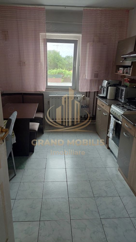 Apartament cu 4 camere Et. 1 Calea Lipovei - imaginea 5