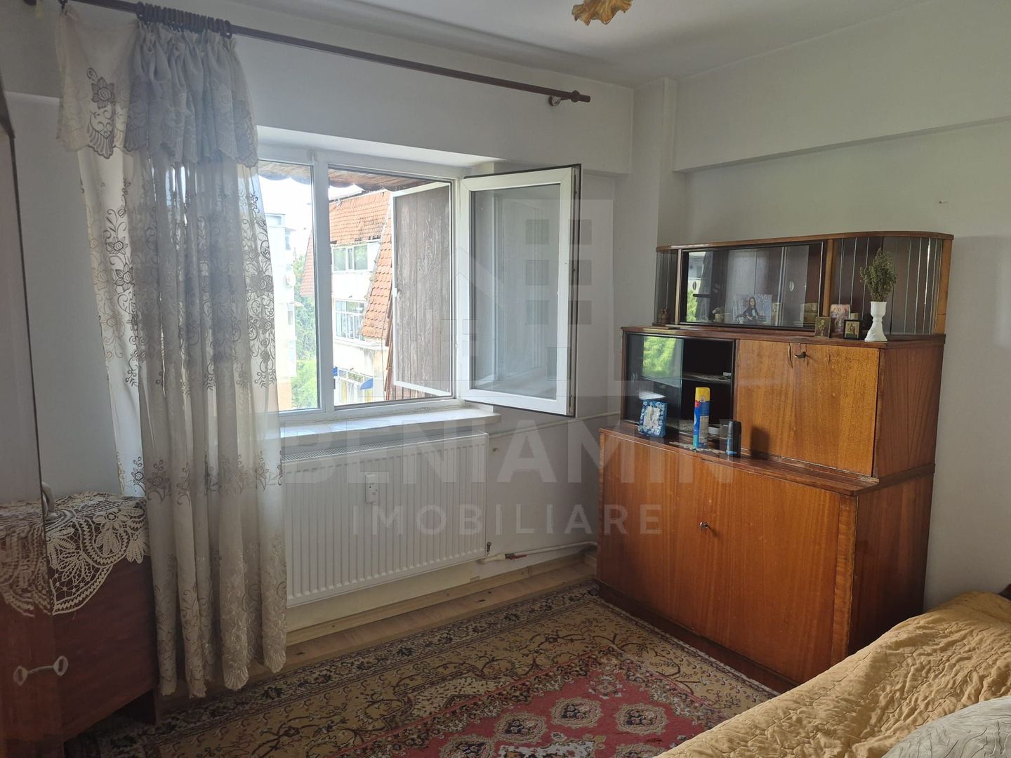 3 camere Sarari 75mp Piata din Valea Rosie 2bai bilateral teava gaze - imaginea 2