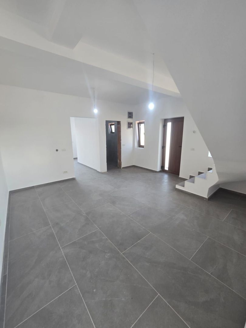 Duplex cu 4 camere, terasă și logie | Timișoara, Plopi | 172.000 € - imaginea 4