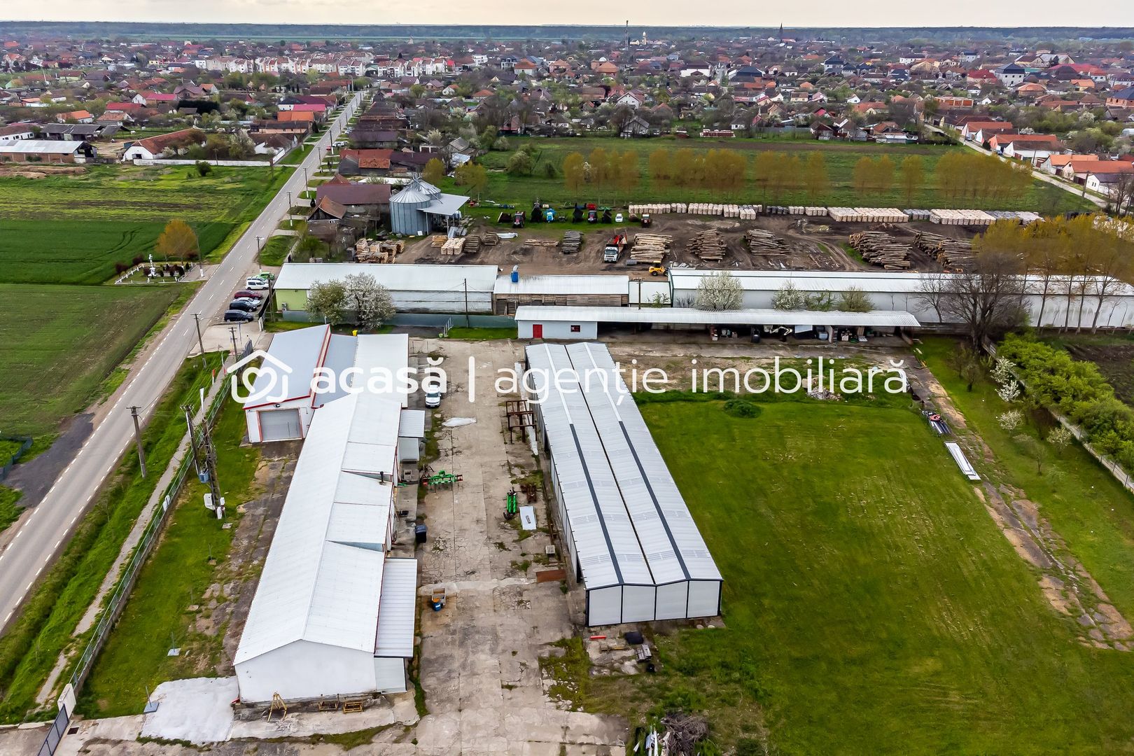 Imagine 3 - Hale depozitare/producție 2.000 mp si 10.000 mp teren în Pecica