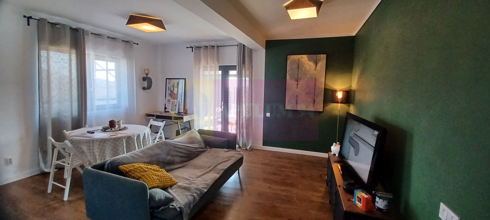 Săbăreni, casă P+1+pod, 5 camere, 130 mp utili, curte 470 mp