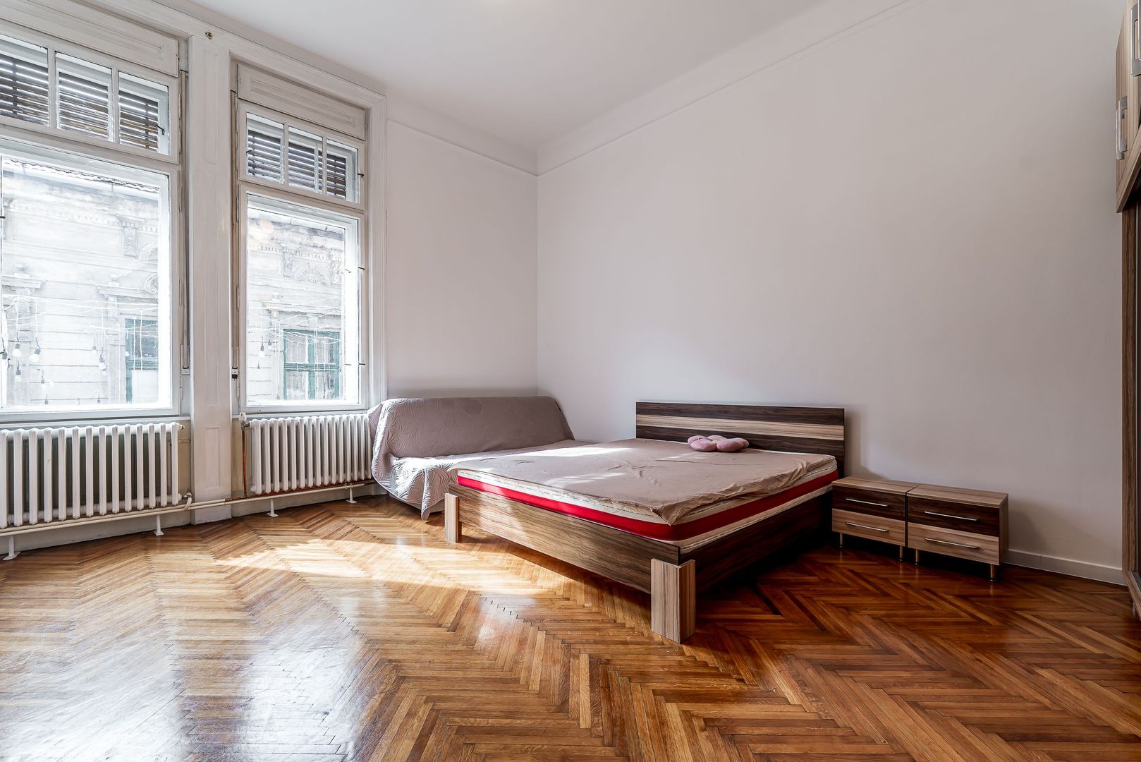 Imagine 4 - Apartament spațios cu 2 camere, situat pe strada Mețianu