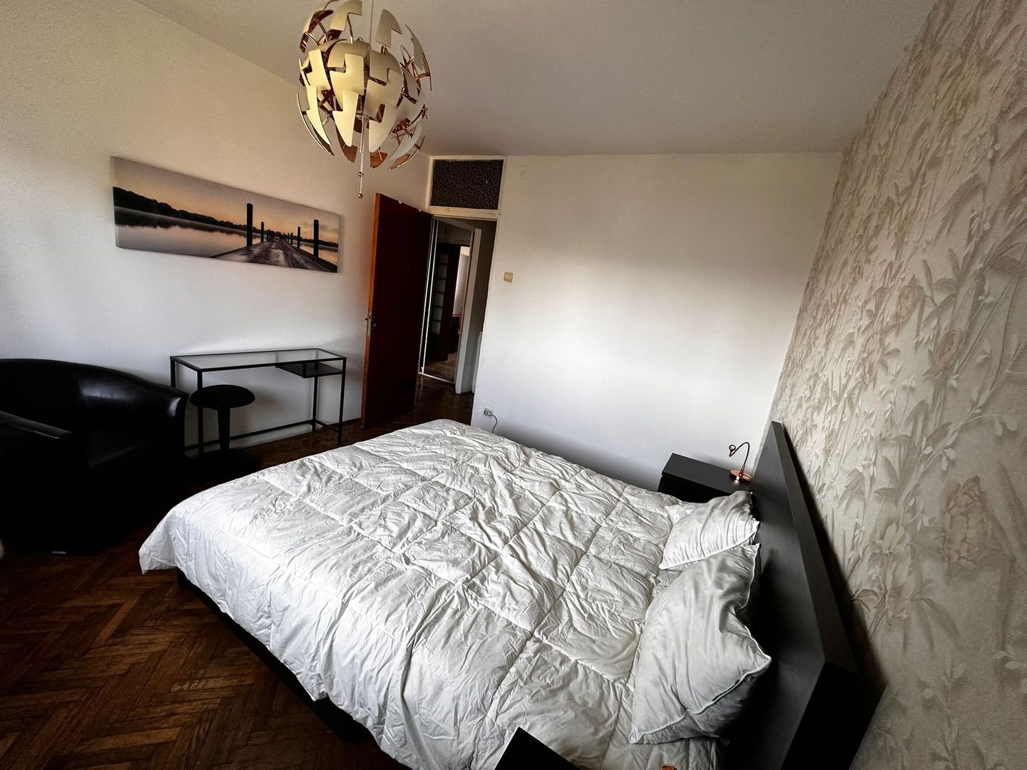 Banu Manta Titulescu apartament 2 camere mobilat de inchiriat