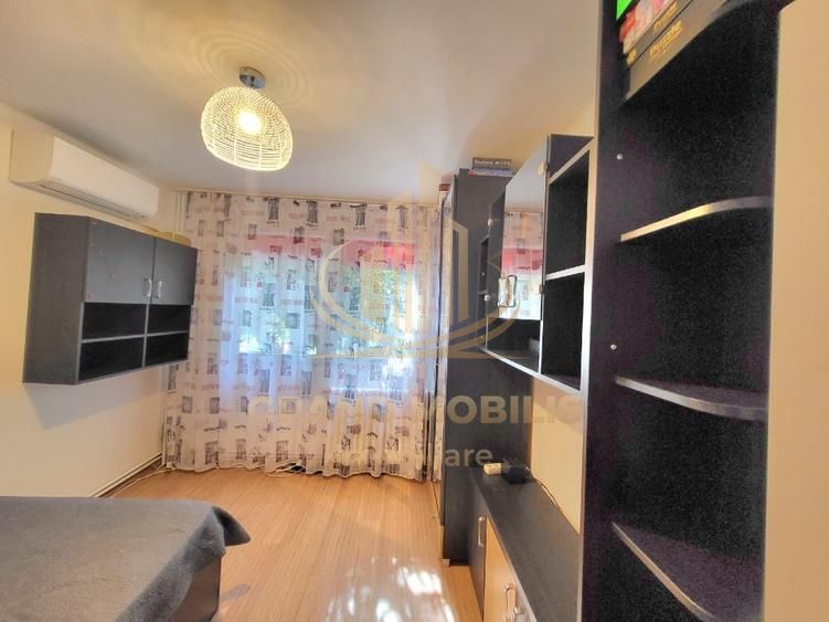 Apartament 4 camere , decomandat,  renovat,centrala proprie, - imaginea 4