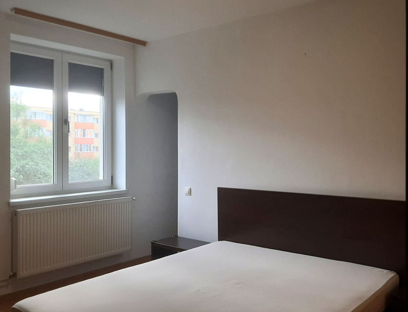 Apartament Renovat 2 Camere + Boxă 7 MP  Vedere Superbă spre Tâmpa - imaginea 6