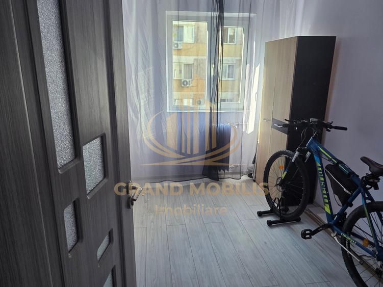 Apartament 3 camere, etaj 2, balcon închis, Calea Șagului - imaginea 8