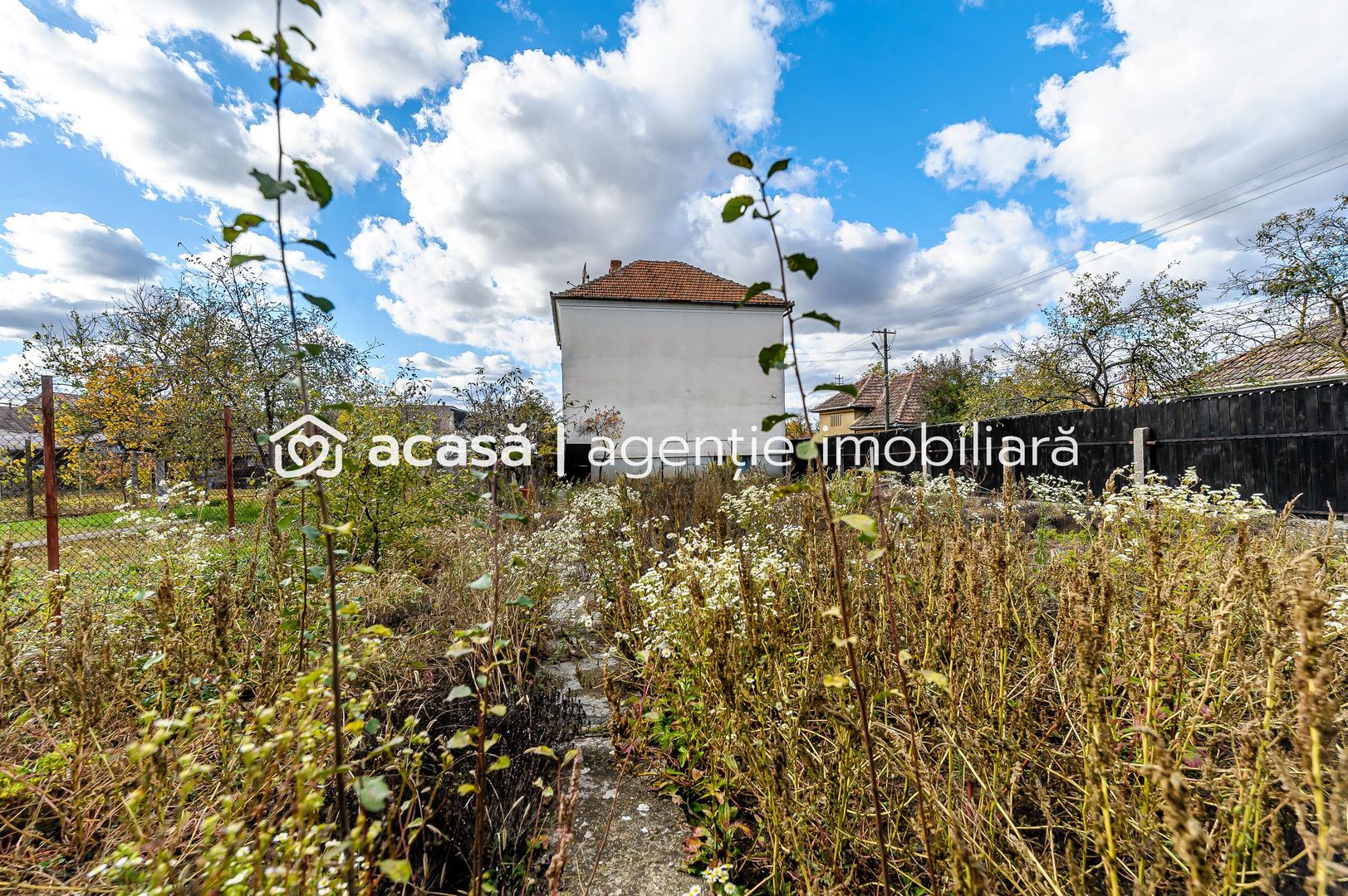 Imagine 1 - Casă din cărămidă cu 8 camere – zonă liniștită, LIPOVA