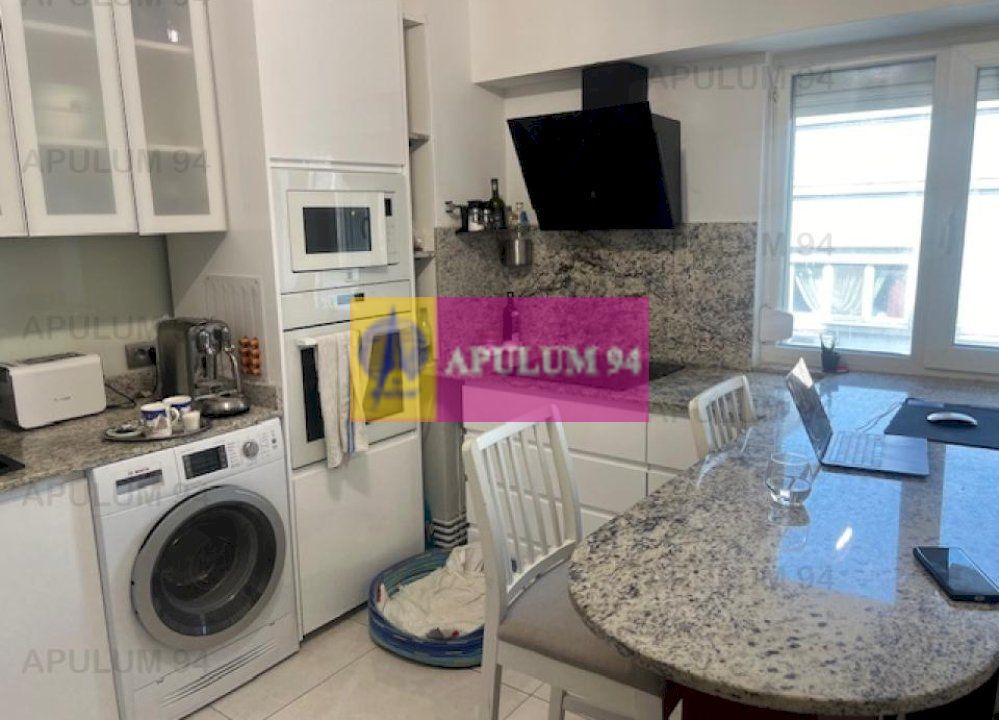Apartament 4 camere cu panorama superba Universitate.
